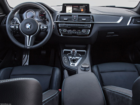 BMW M2 фото