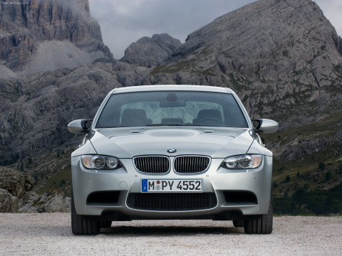 BMW M3 E90 Sedan фото