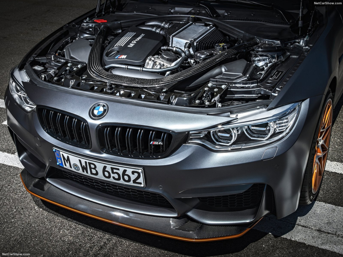 BMW M4 GTS фото 158626