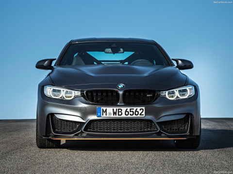 BMW M4 GTS фото