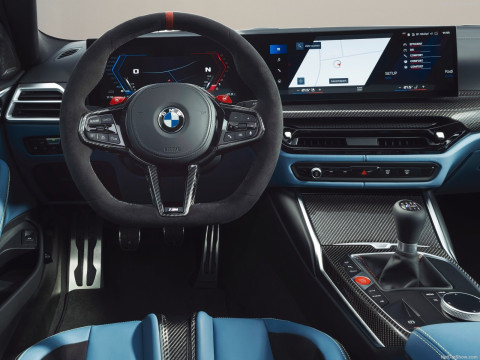 BMW M4 фото