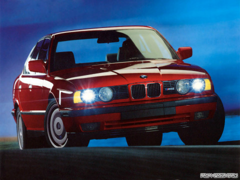 BMW M5 E34 фото