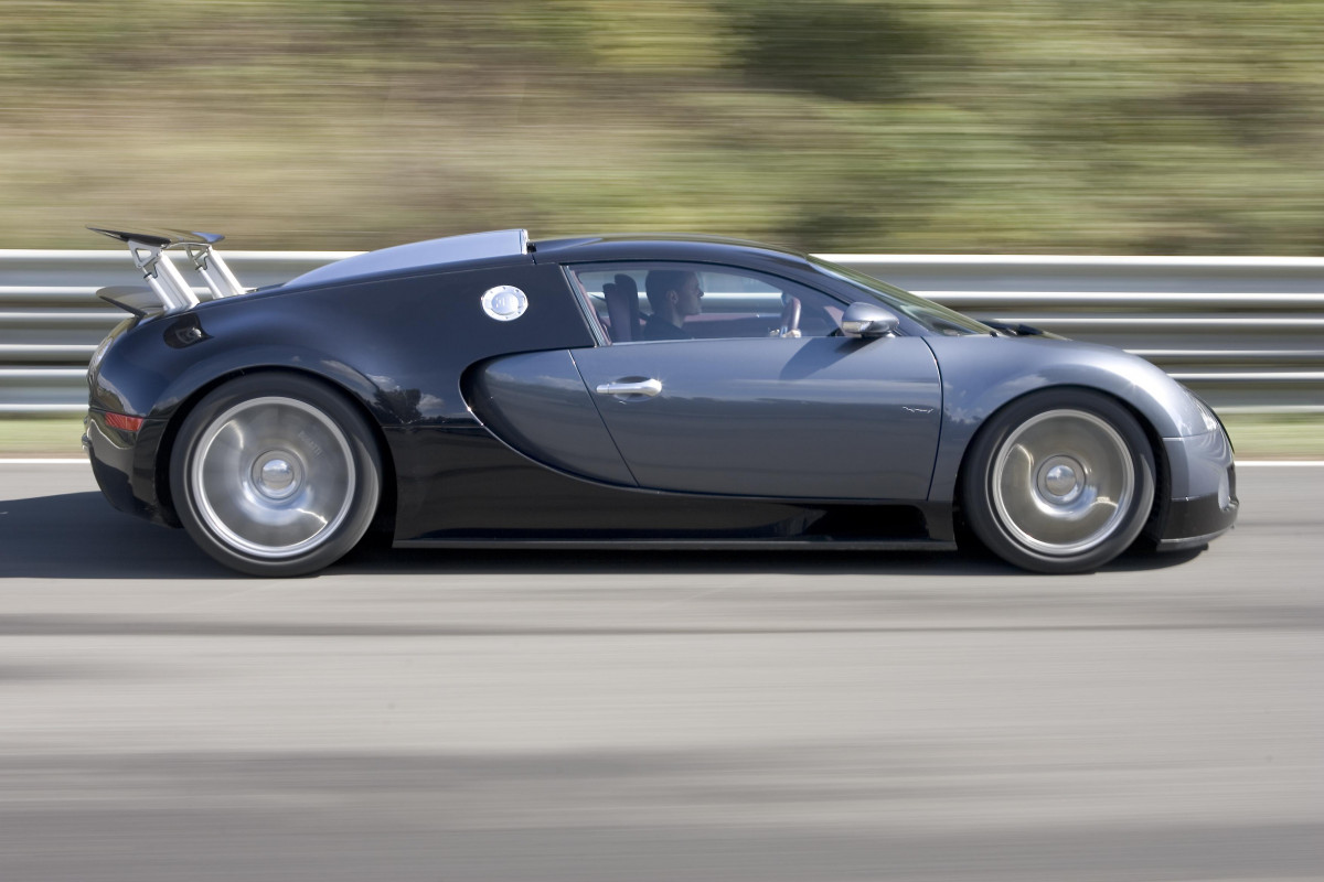 Bugatti Veyron фото 33323