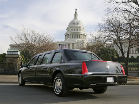 Cadillac DTS Presidential Limousine фото