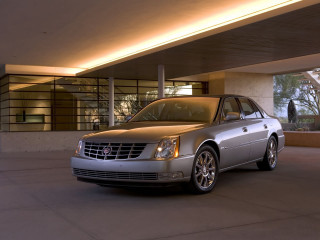 Cadillac DTS фото