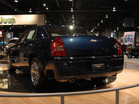 Chrysler 300 фото