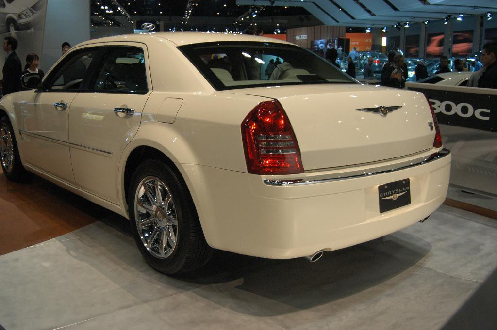 Chrysler 300C фото 20928