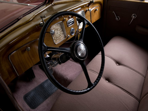 Chrysler Airflow фото
