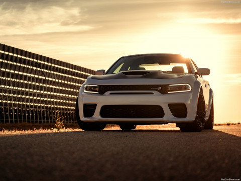 Dodge Charger фото
