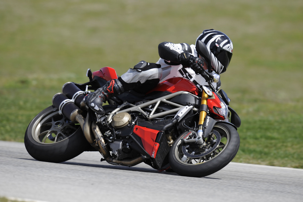 Ducati Streetfighter фото 70234