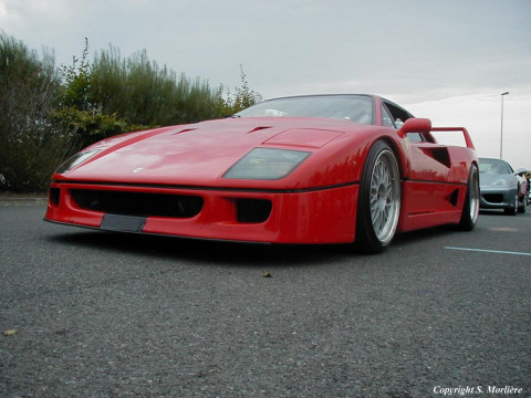Ferrari F40 фото