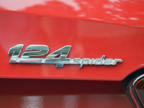 Fiat 124 Spider фото