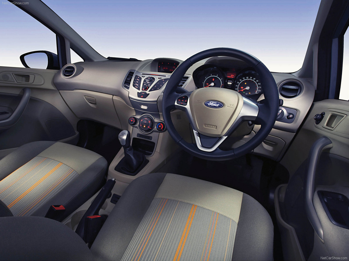 Ford Fiesta фото 57093