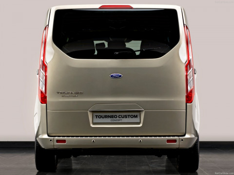 Ford Tourneo Custom фото