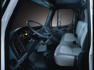 Freightliner Business Class фото