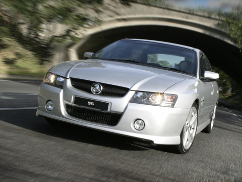 Holden Commodore SS VZ фото