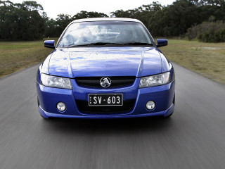 Holden Commodore SV6 VZ фото