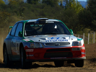 Hyundai Accent WRC фото