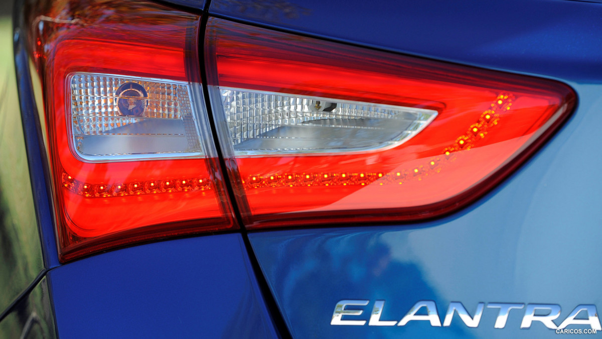 Hyundai Elantra GT фото 140773
