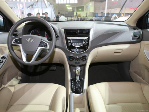 Hyundai Verna фото