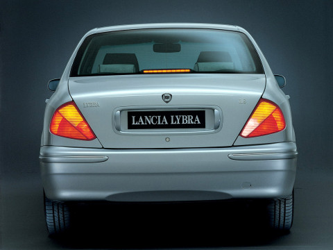 Lancia Lybra фото