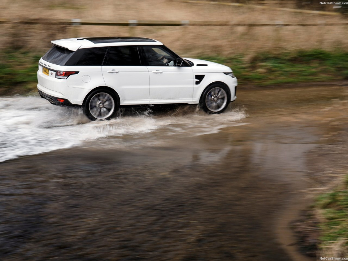 Land Rover Range Rover Sport SVR фото 144171