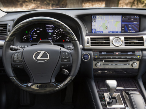 Lexus LS 600h фото