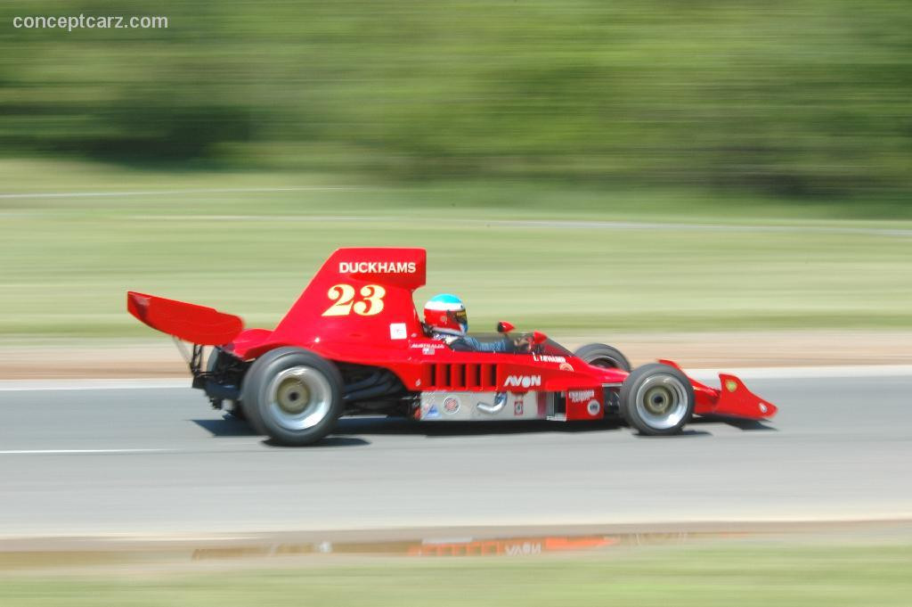 Lola T332 Formula 5000 фото 23875