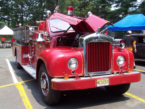 Mack Fire Truck фото