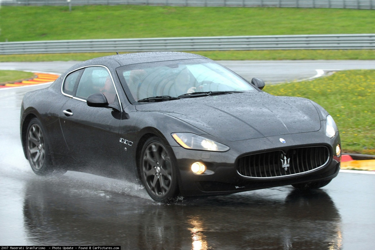 Maserati GranTurismo фото 46095