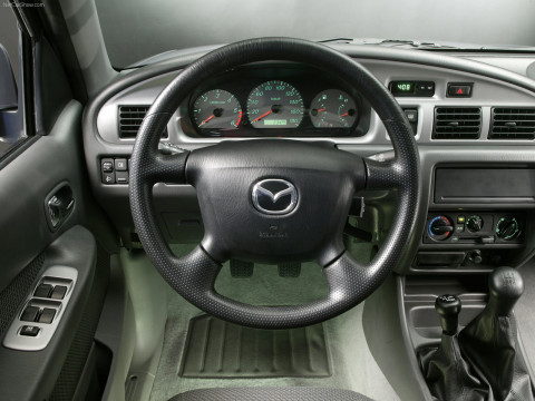 Mazda B2500 фото