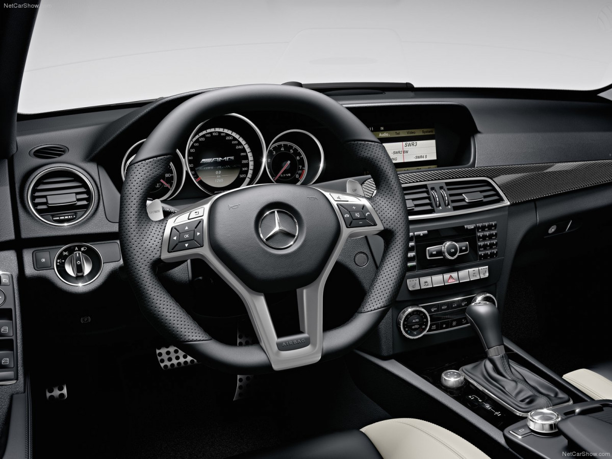 Mercedes-Benz C63 AMG фото 88155