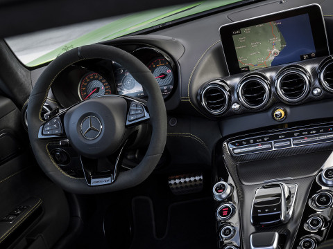 Mercedes-Benz AMG GT R фото