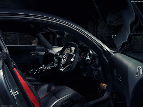 Mercedes-Benz AMG GT S фото