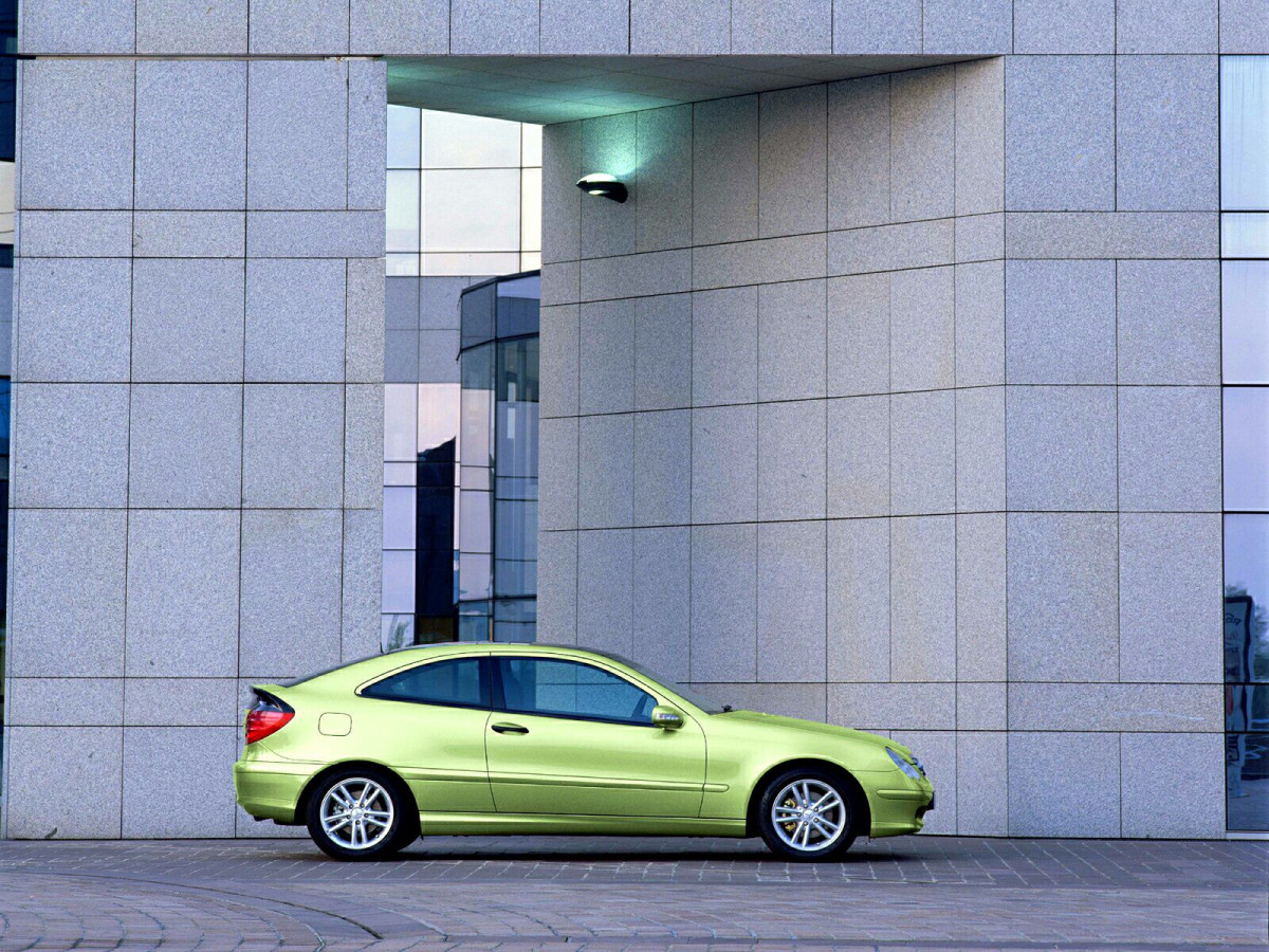 Mercedes-Benz C-Class Coupe фото 10887