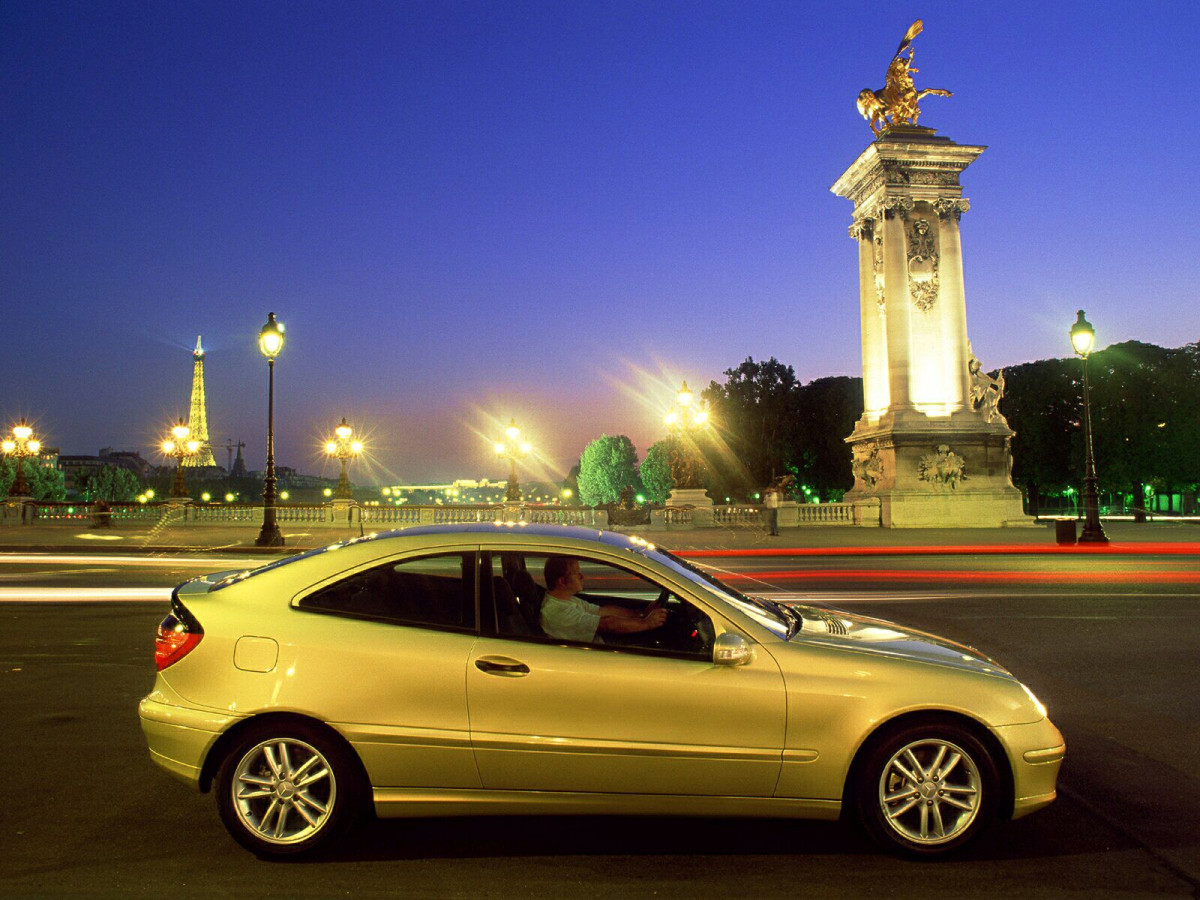 Mercedes-Benz C-Class Coupe фото 10901