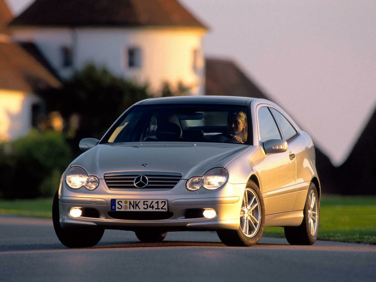 Mercedes-Benz C-Class Coupe фото 10959