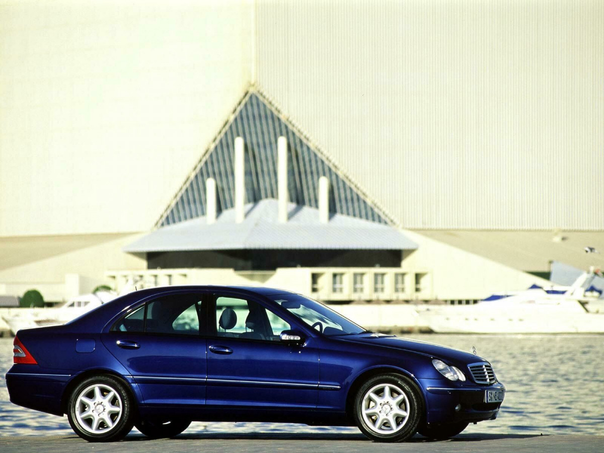Mercedes-Benz C-Class фото 10968