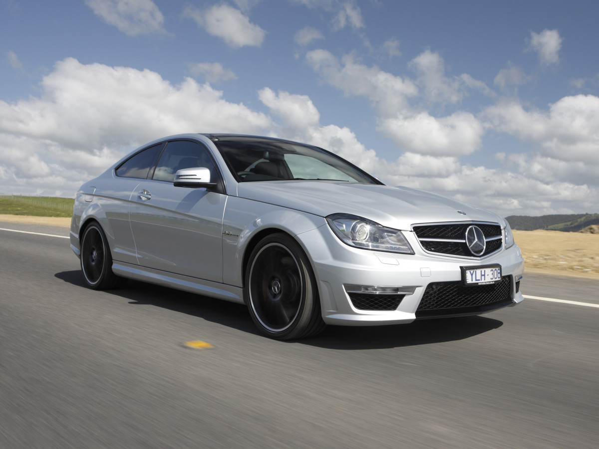 Mercedes-Benz C63 AMG Coupe фото 100080