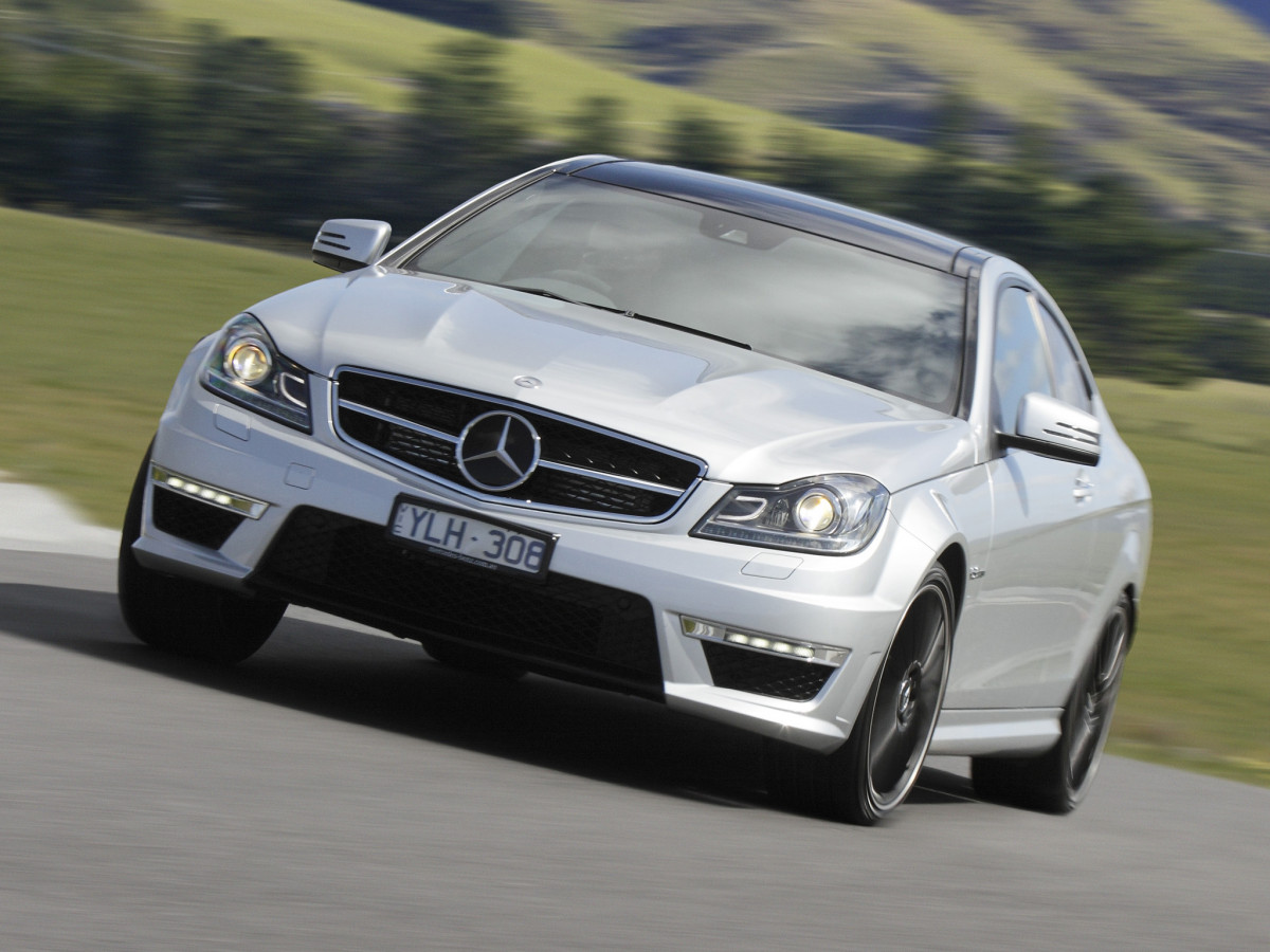 Mercedes-Benz C63 AMG Coupe фото 100083