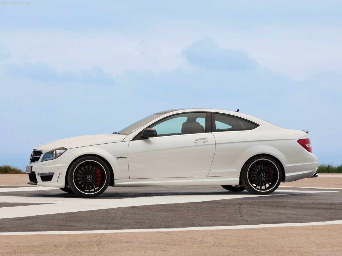 Mercedes-Benz C63 AMG Coupe фото 81697