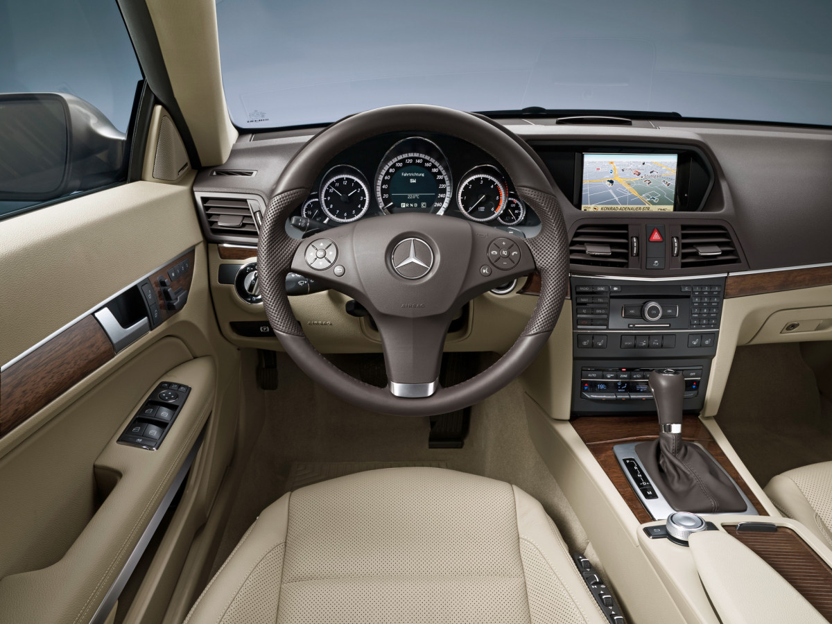 Mercedes-Benz E-Class Coupe фото 66472