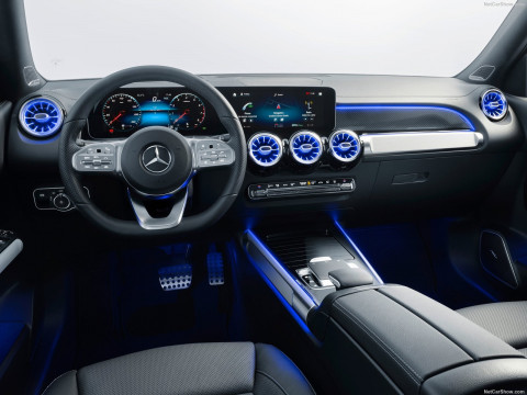 Mercedes-Benz GLB фото
