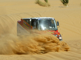 Mercedes-Benz Unimog Dakar фото