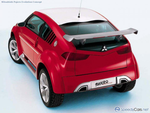 Mitsubishi Pajero Evolution фото