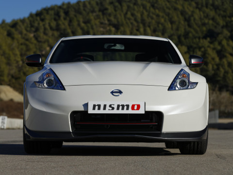 Nissan 370Z NISMO фото