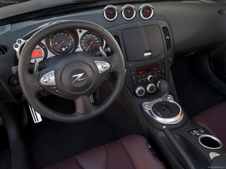 Nissan 370Z Roadster фото