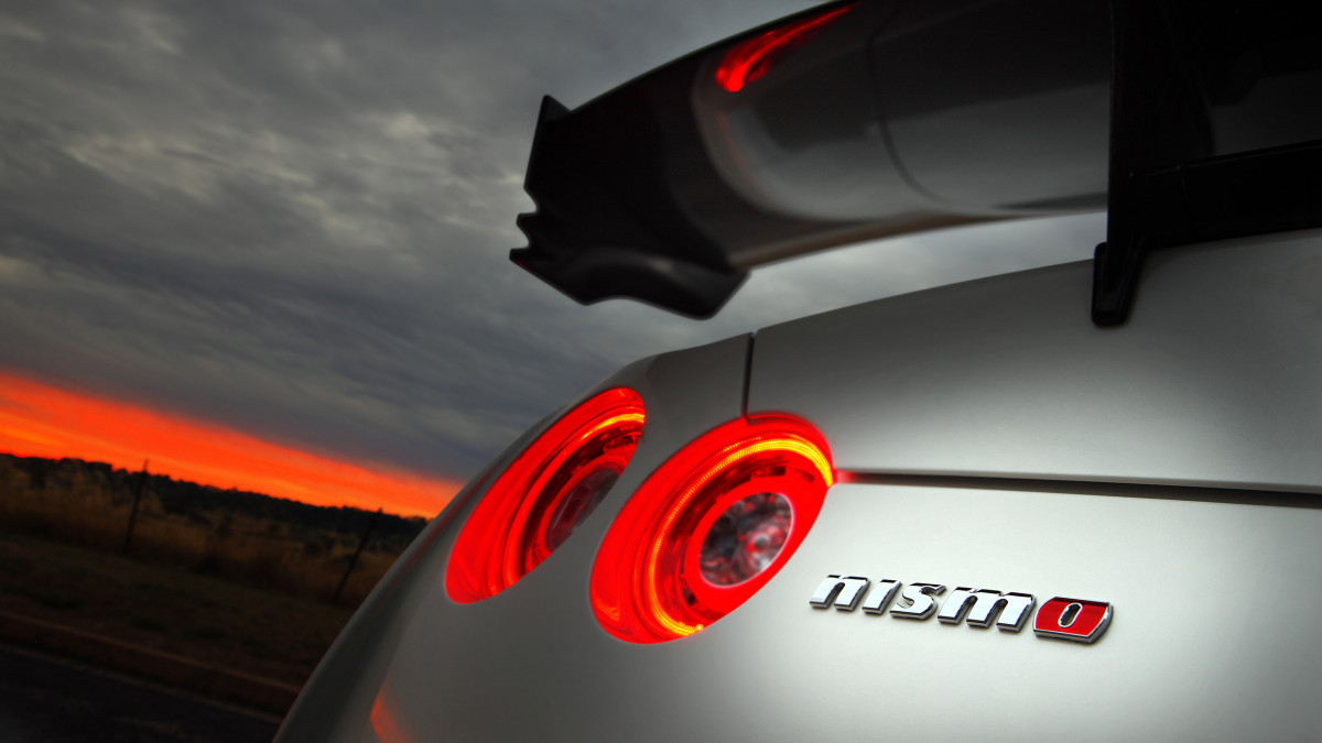 Nissan GT-R Nismo фото 180866