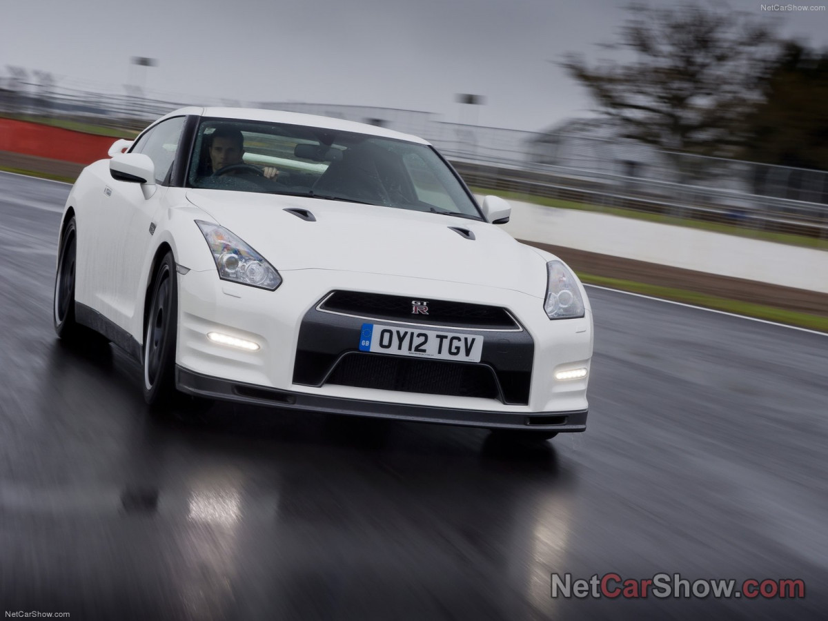 Nissan GT-R Track Pack фото 94839