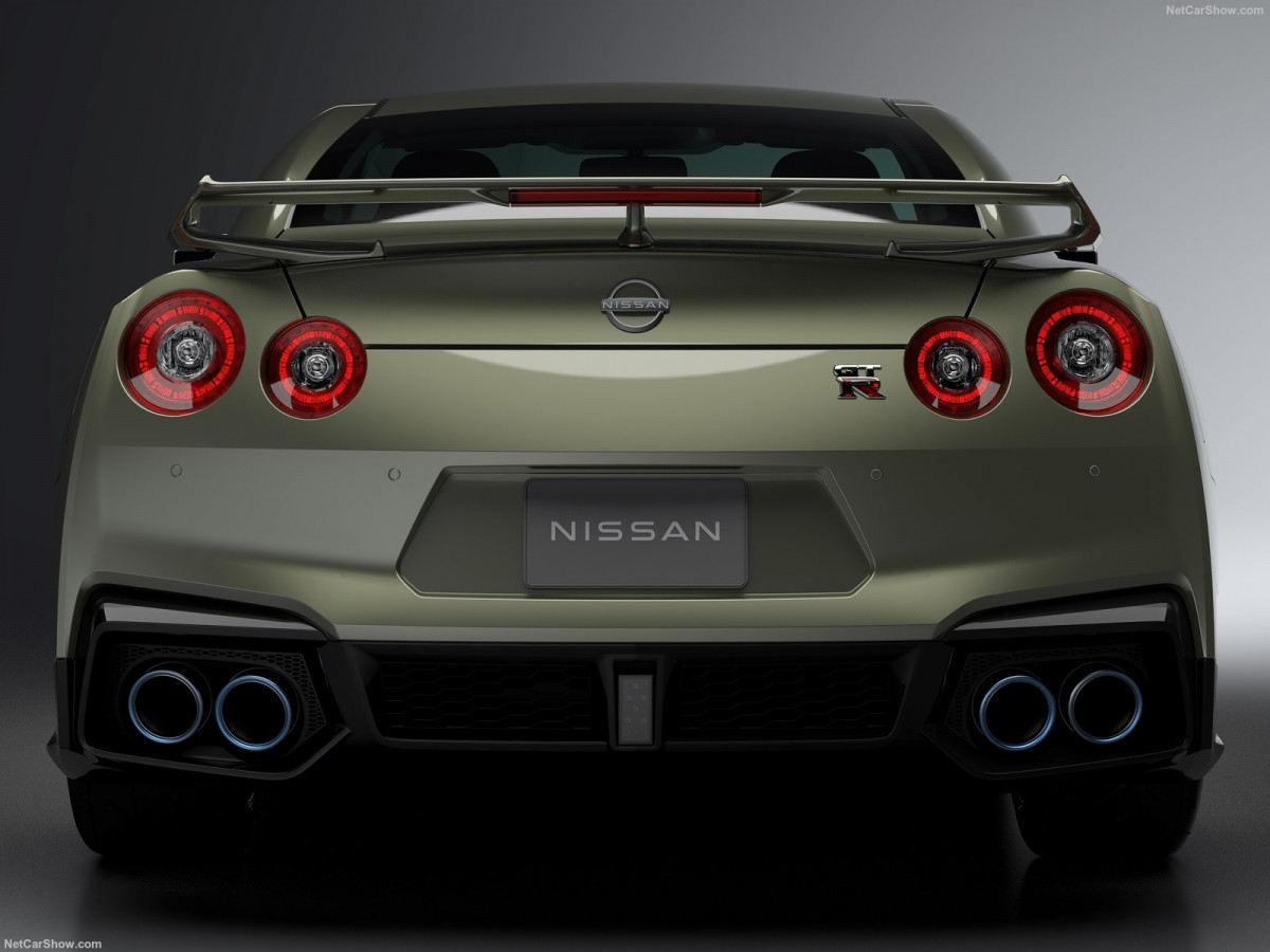 Nissan GT-R фото 210243